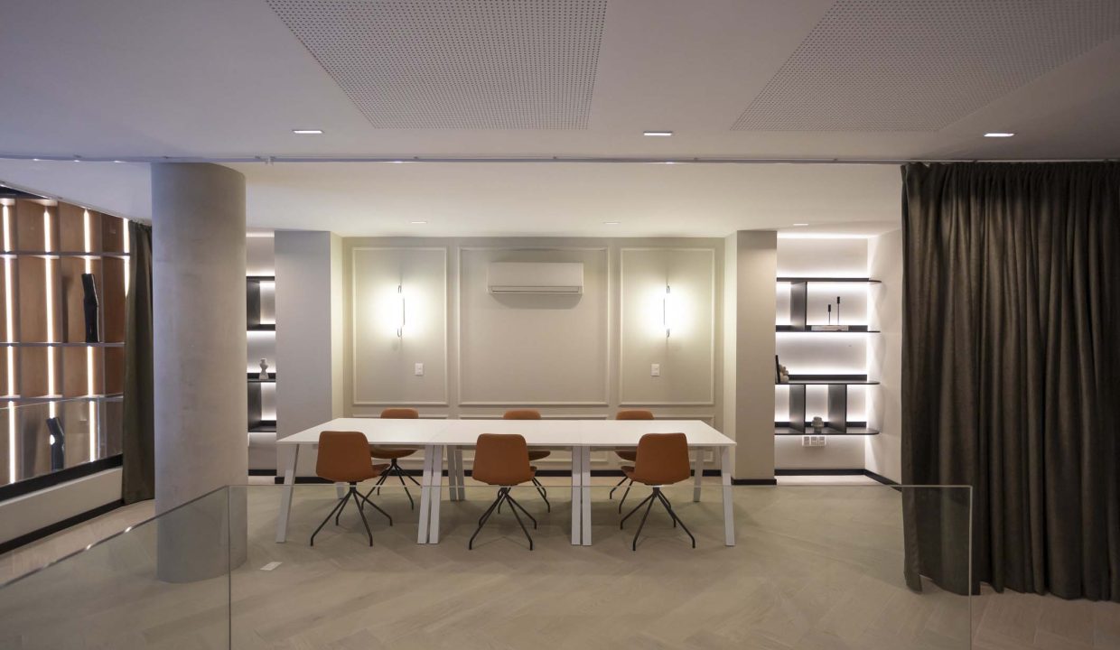 0.80821800_1741369959